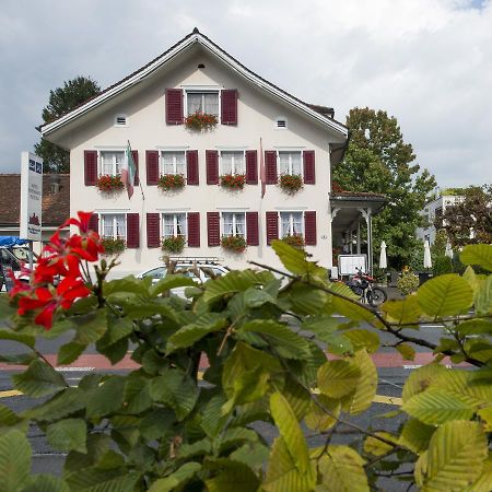 Hotel Ristorante Schloessli Meggen Bagian luar foto