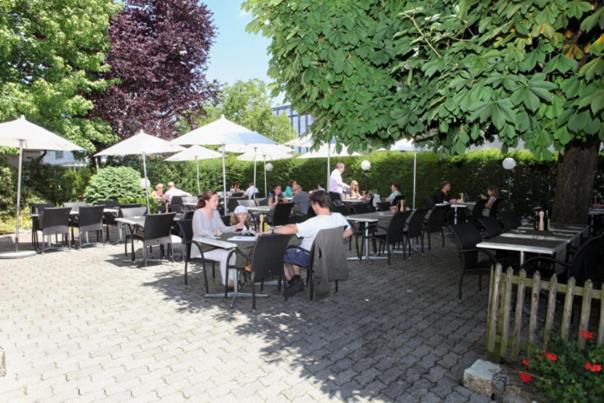 Hotel Ristorante Schloessli Meggen Bagian luar foto